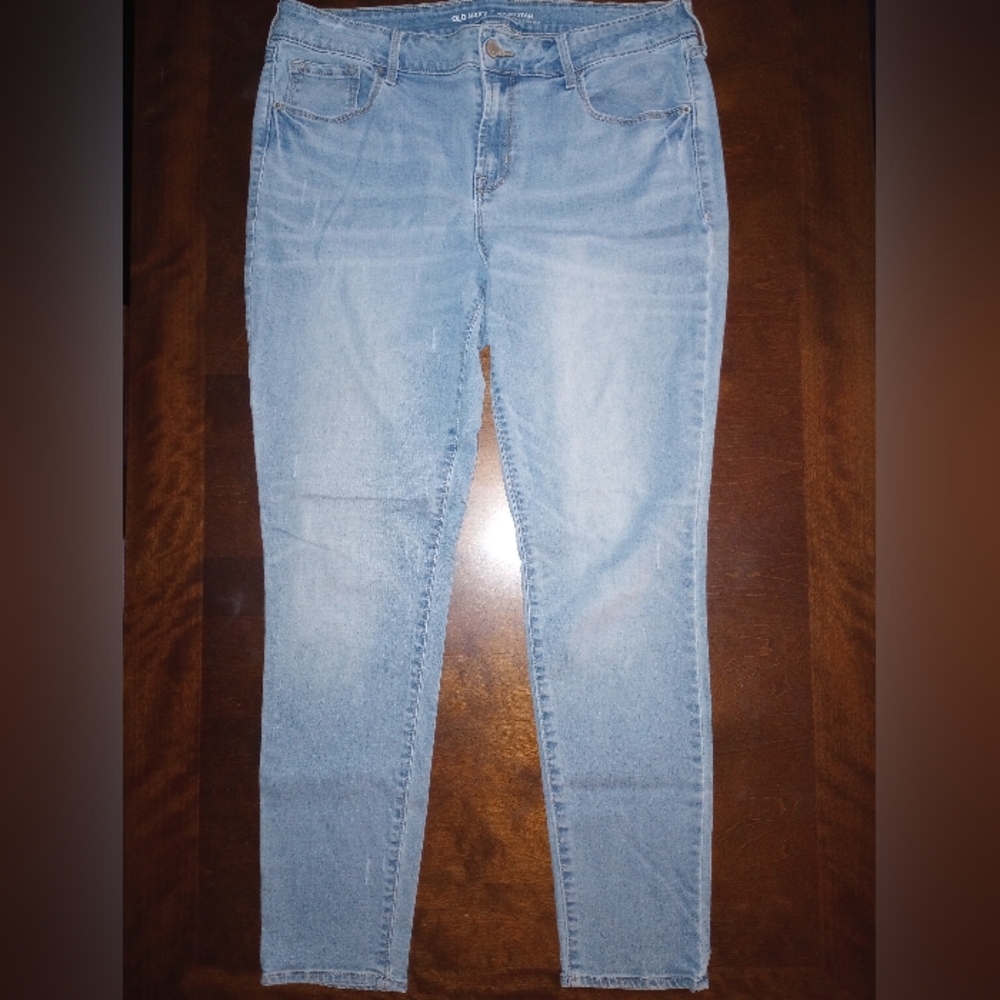 💘🍂 Old Navy Rockstar Mid-Rise Jean